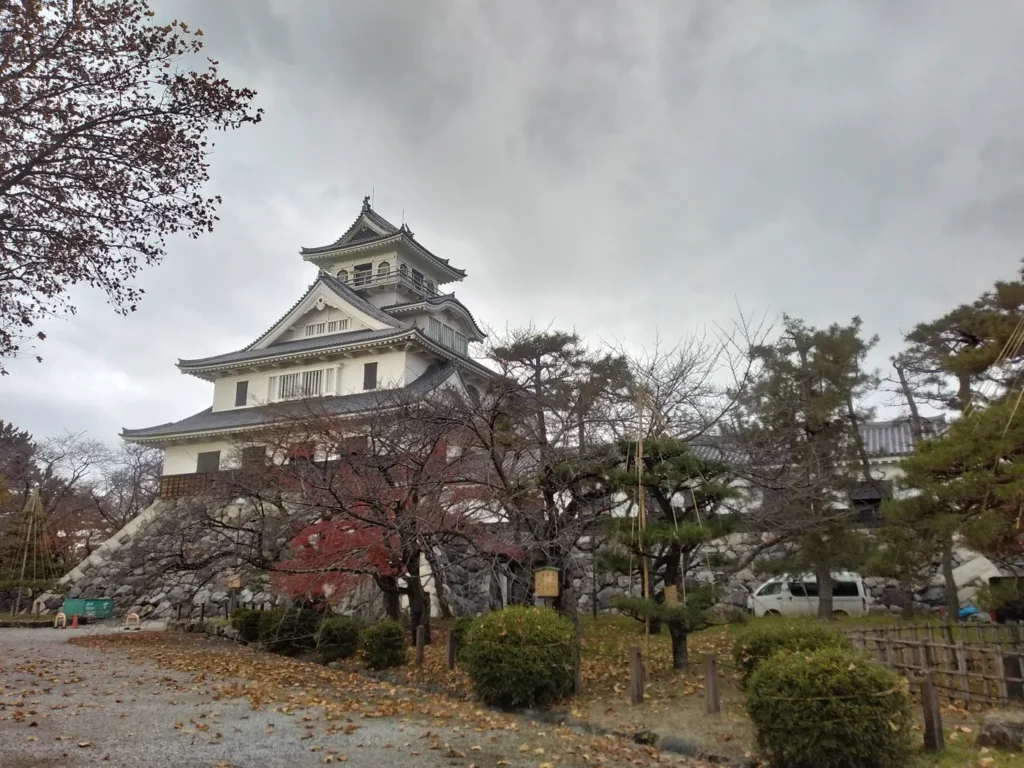 豊公園から見た長浜城